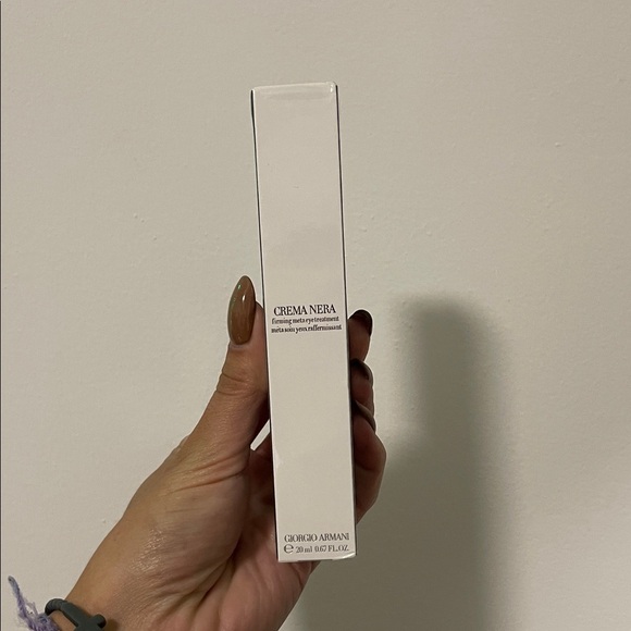 NIB Giorgio Armani Crema Nera Firming Meta Eye-Treatment - Picture 2 of 8
